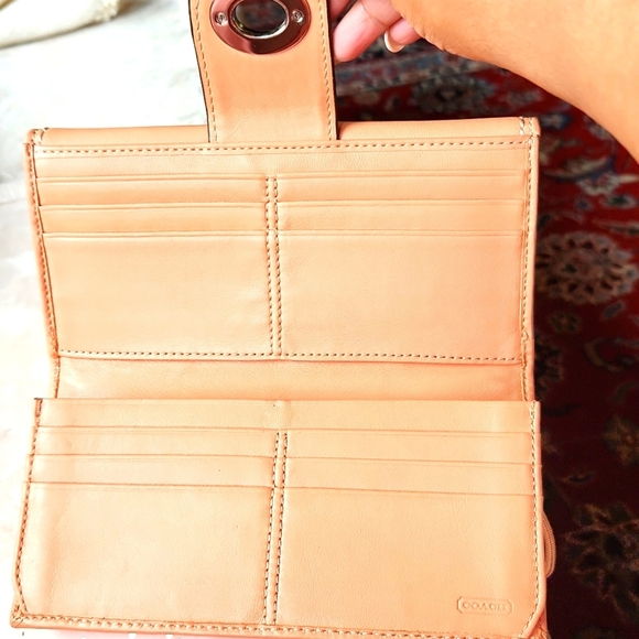 Coach Tan Leather Wallet with Textured Center and Metal Accent - Picture 3 of 6